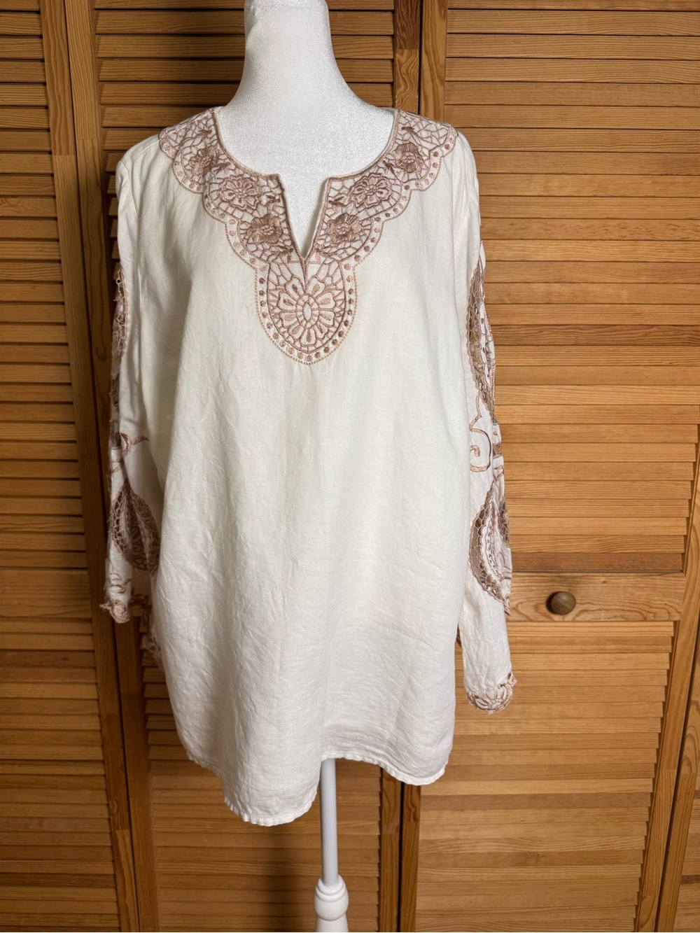 Chico's Linen Cotton Embroidered Cutwork Tunic Top White Tan Size 3 / 16-18 Boho